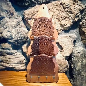 Vintage 70s 3-tier wooden owl mail & key holder